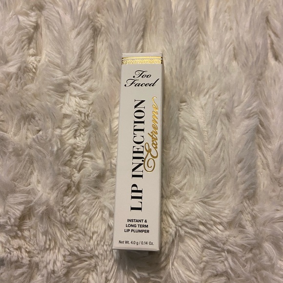 Too Faced Lip Injection Extreme - Picture 2 of 4